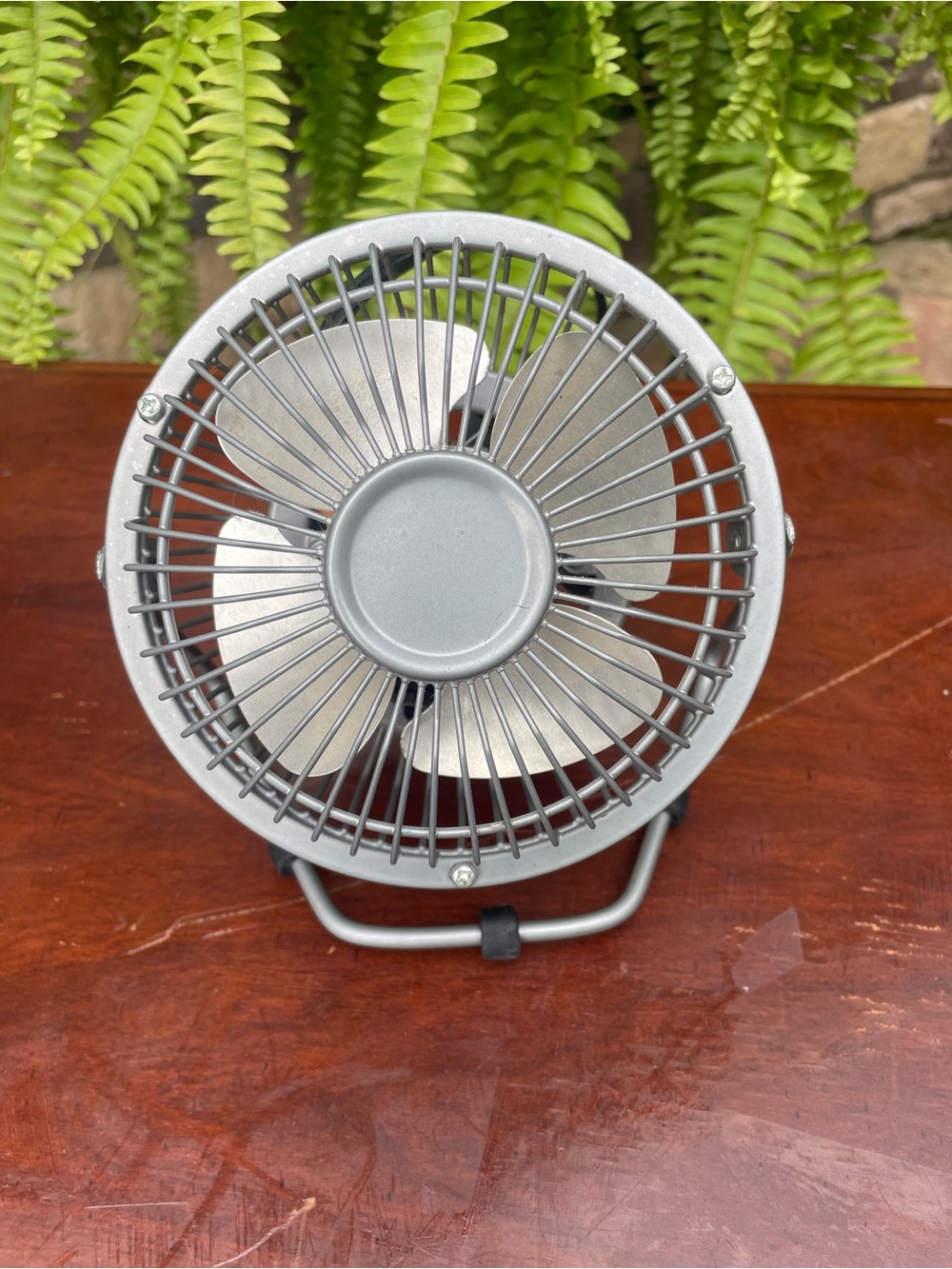 Mini desk fan